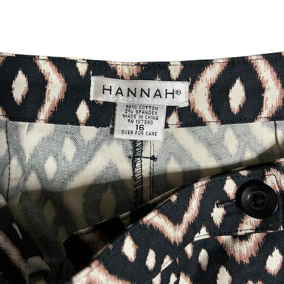 Hannah Women's Pleated Zip Shorts Black White Diamond Print Cotton-Blend Size 16 - Picture 4 of 7